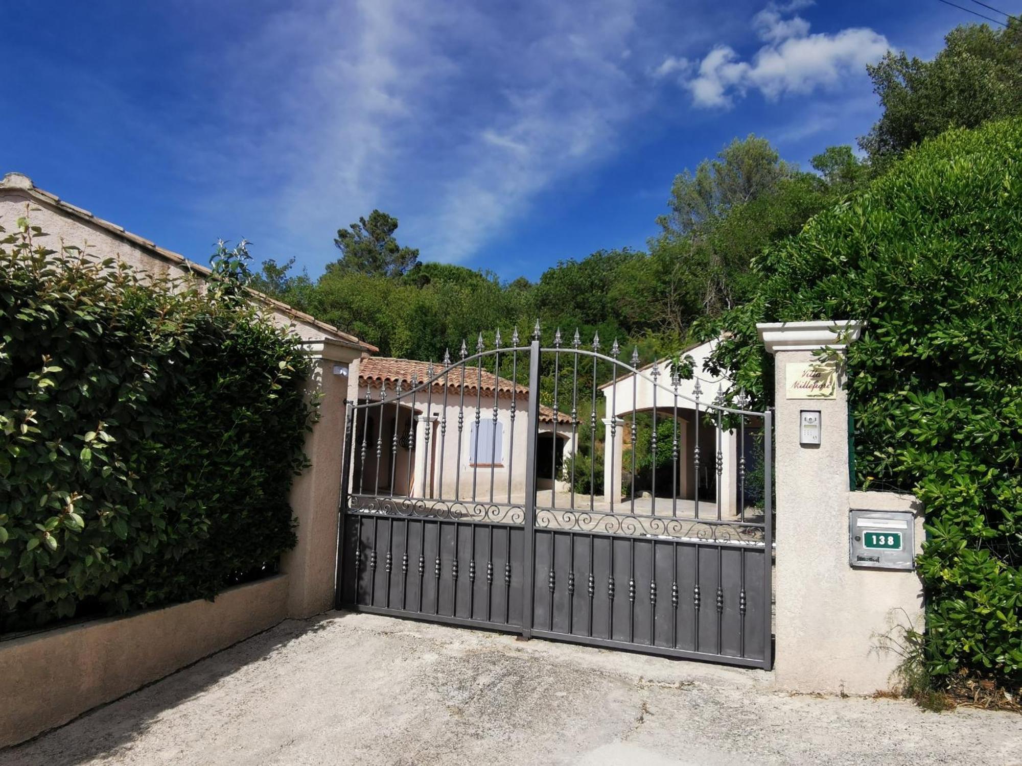 Le Loriot Villa Auriol Bagian luar foto